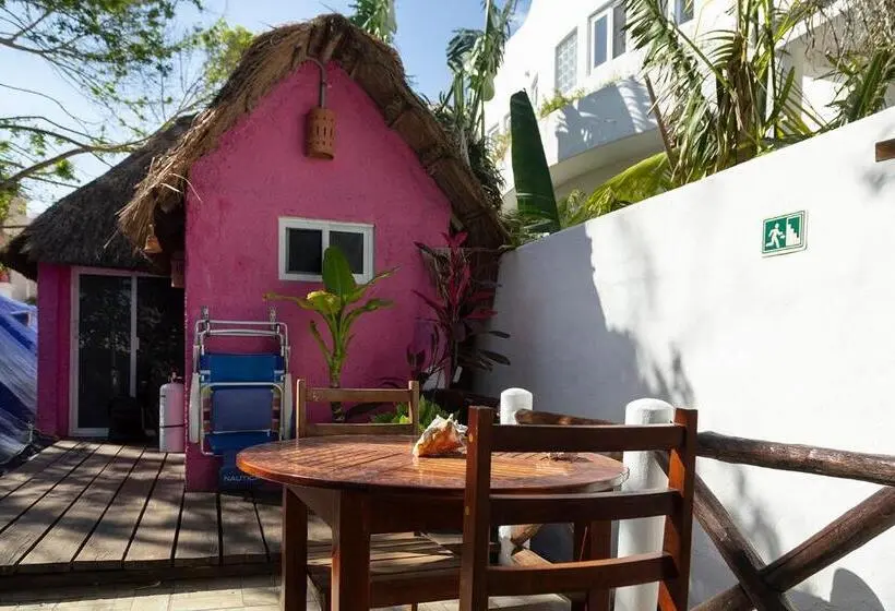 Superior-bungalow, Amar Inn