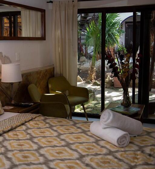 בונגלו סטנדרט עם נוף לגינה, Amar Inn