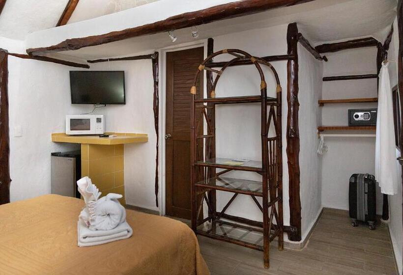 בקתה סטנדרטית, Amar Inn