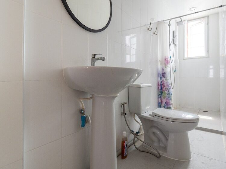 اتاق استاندارد با سرویس بهداشتی مشترک, Bossa House Hostel & Cafe