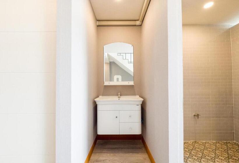 اتاق استاندارد, Bossa House Hostel & Cafe