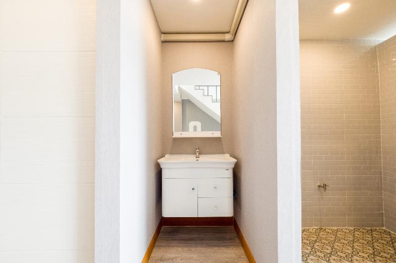 اتاق استاندارد با سرویس بهداشتی مشترک, Bossa House Hostel & Cafe