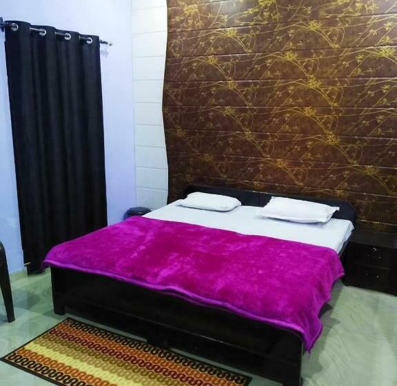 Deluxe Familjerum, Radha Krishna Dham