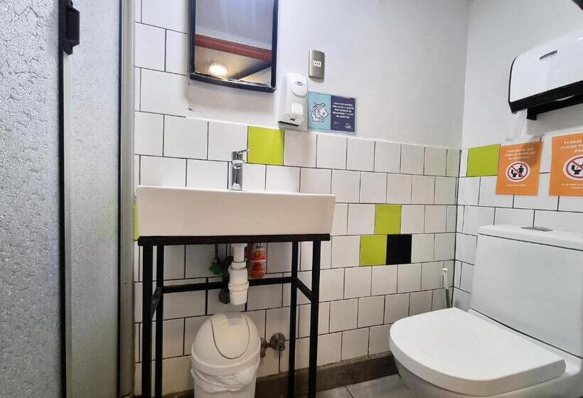 اتاق استاندارد با بالکن, Maki Hostels & Suites Valparaiso