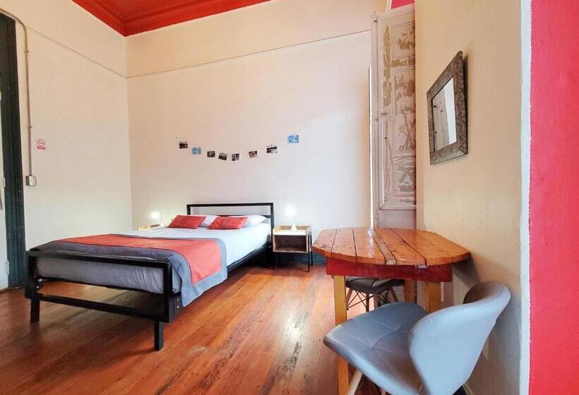 اتاق استاندارد با بالکن, Maki Hostels & Suites Valparaiso
