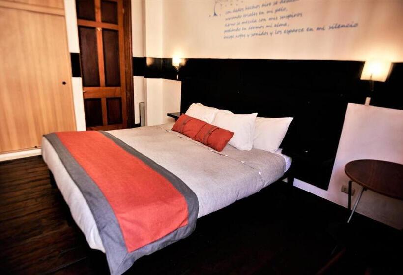 اتاق لوکس با بالکن, Maki Hostels & Suites Valparaiso