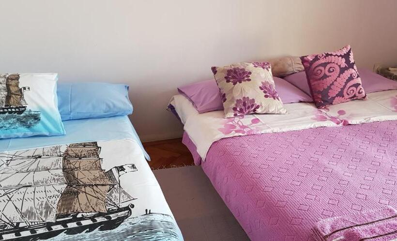 اتاق استاندارد چهار تخته, Guest House Cinderella