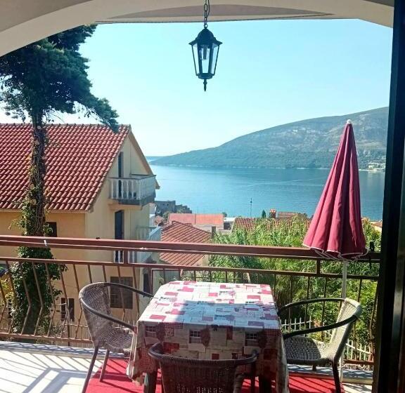 Triple Room Sea View, Guest House Cinderella