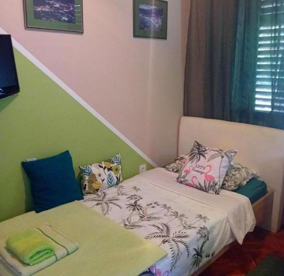 اتاق استاندارد یک نفره, Guest House Cinderella