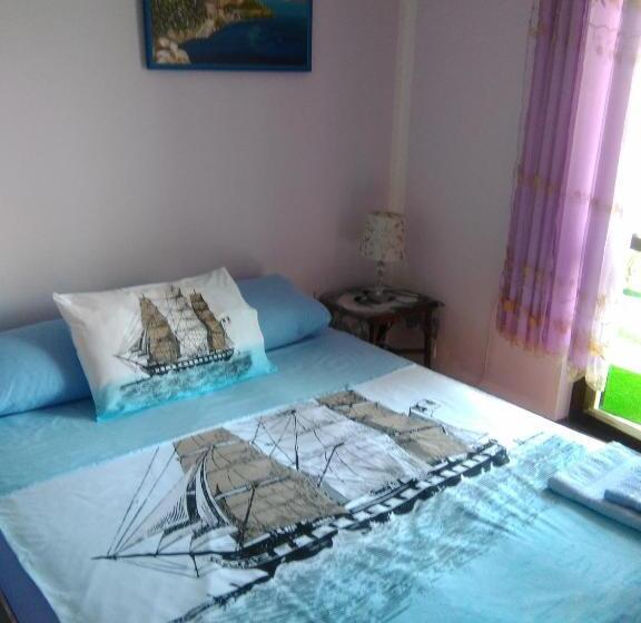 اتاق استاندارد چهار تخته, Guest House Cinderella