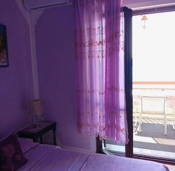 اتاق استاندارد چهار تخته, Guest House Cinderella