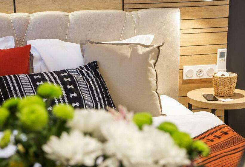 Номер Стандарт с Балконом, Complex Vazrozhdentsi