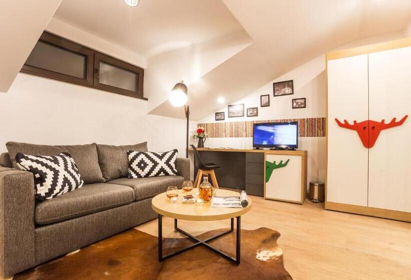 Family Suite, Complex Vazrozhdentsi