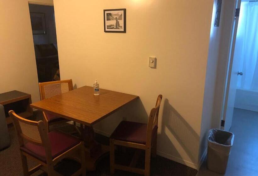 سوئیت 2 خوابه, Mountain Springs Motel