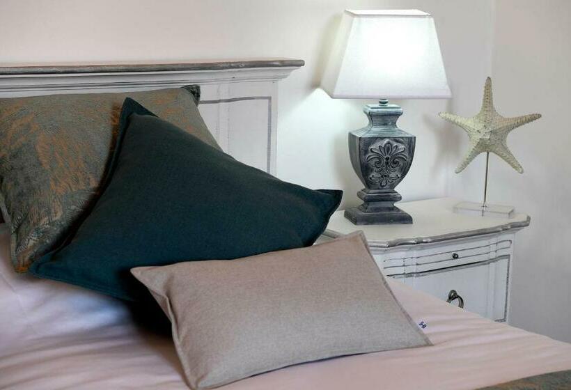 スーペリアトリプルルーム, Bastide Des Demoiselles