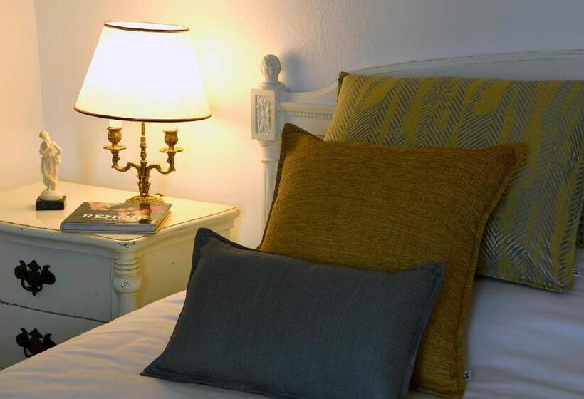 ガーデンビュースーペリアールーム, Bastide Des Demoiselles