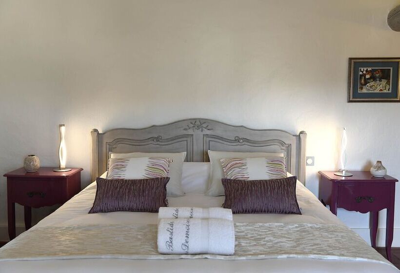 ガーデンビュースーペリアールーム, Bastide Des Demoiselles