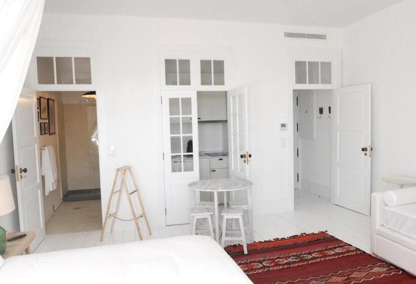 Deluxe room with river view, Mo House