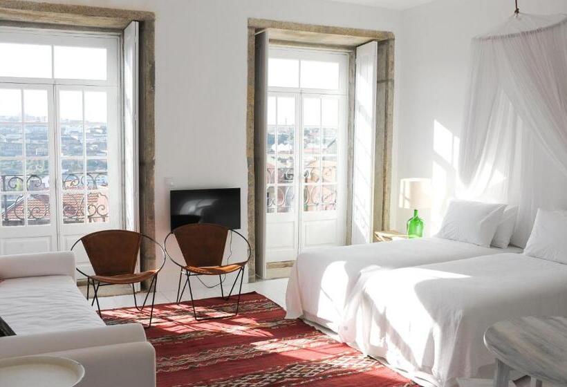 Deluxe room with river view, Mo House