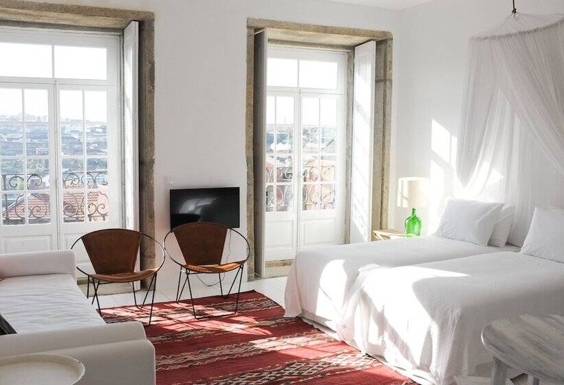 Deluxe room with river view, Mo House