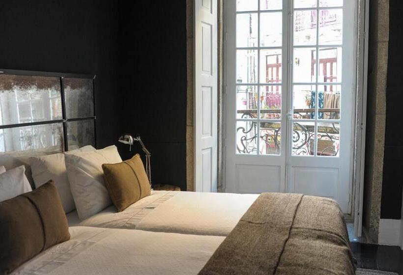 اتاق استاندارد چهار تخته, Mo House