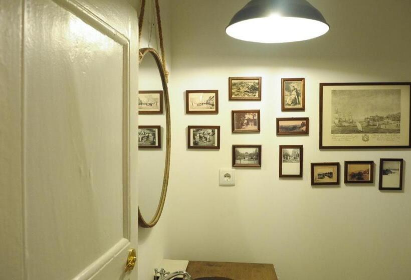 اتاق استاندارد چهار تخته, Mo House