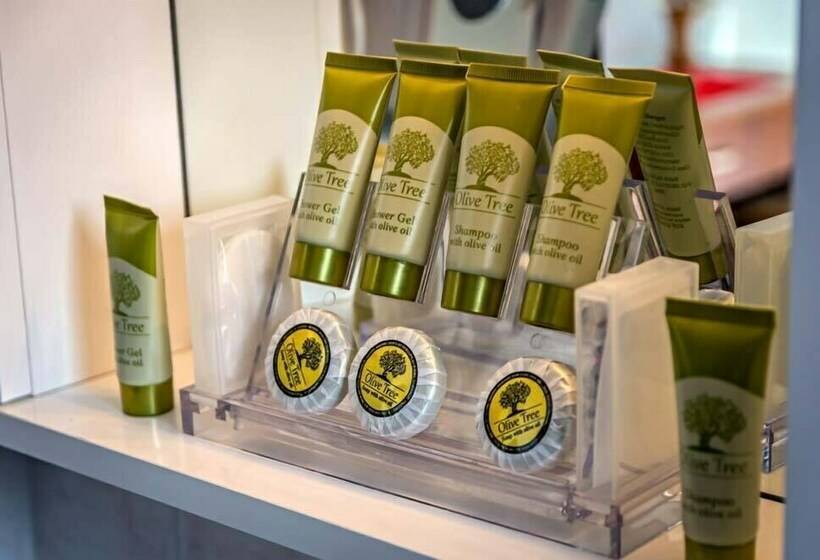 חדר סטנדרט לארבעה, To Kallion