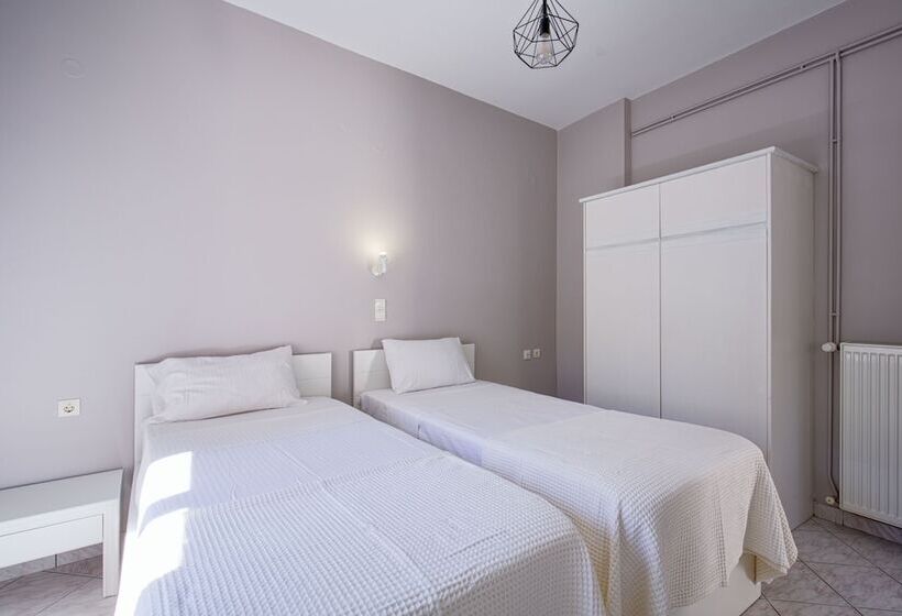 Апартаменты 1 Спальня Боковой Вид на Море, Yasmine Apartments