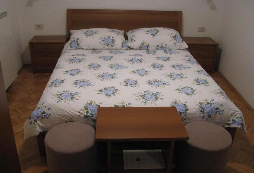 اتاق استاندارد, Tourist Farm Petelin Durcik