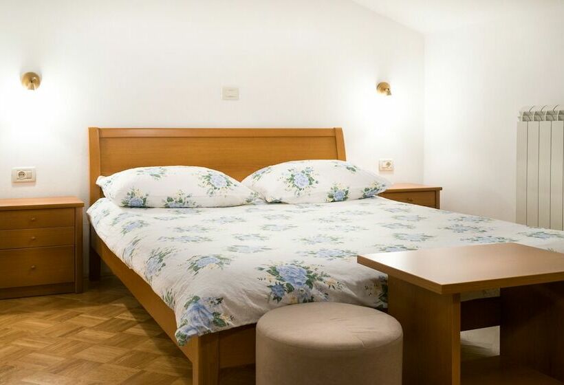 اتاق استاندارد, Tourist Farm Petelin Durcik