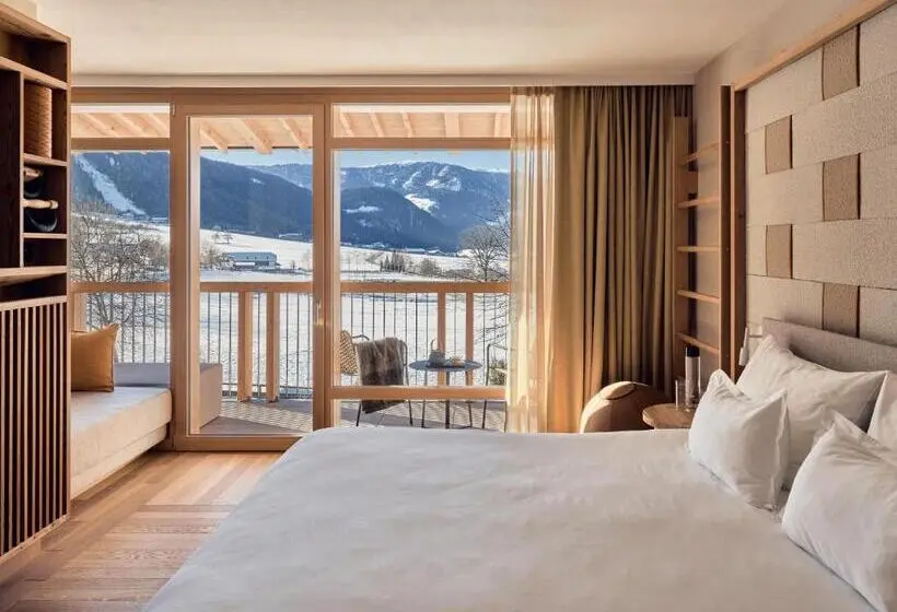 デラックスルーム, Falkensteiner Hotel Kronplatz, The Leading Hotels of The World