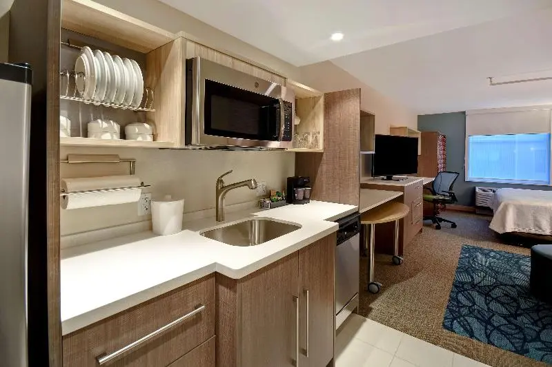 Suite King Bed