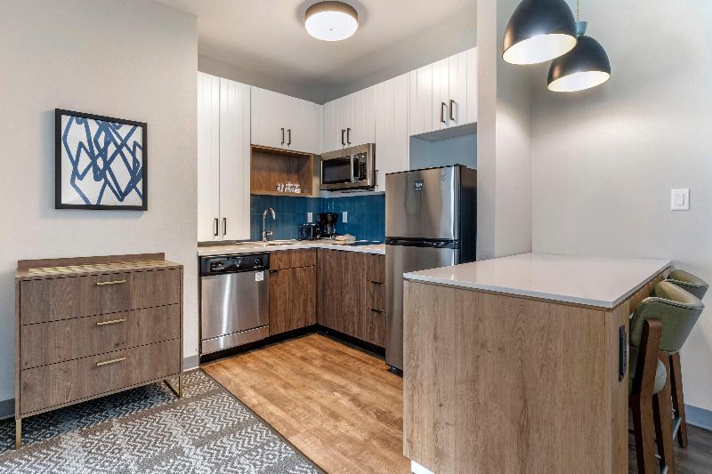 جناح سرير كينج, Staybridge Suites Grand Prairie Near Epic Central, An Ihg