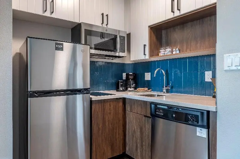 キングサイドベッドのスタンダードワンルーム, Staybridge Suites Grand Prairie Near Epic Central, An Ihg