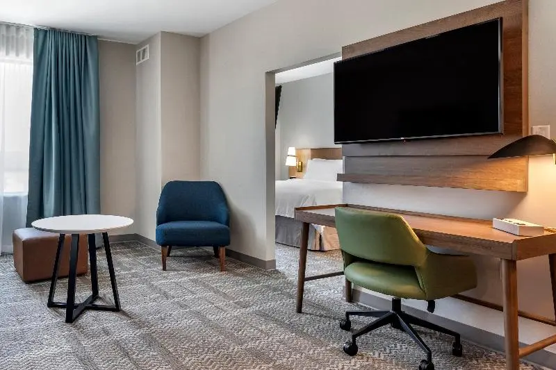 キングサイズベッドのスイートルーム, Staybridge Suites Grand Prairie Near Epic Central, An Ihg