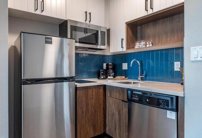 إستوديو قياسى سرير كينج, Staybridge Suites Grand Prairie Near Epic Central, An Ihg