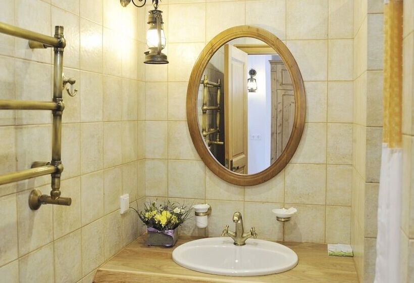 غرفة عائلية, Yamskaya