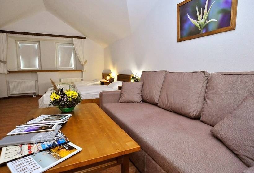 غرفة عائلية, Yamskaya