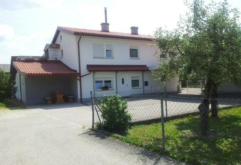 اتاق استاندارد, Guest House Tara