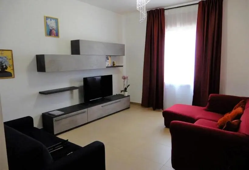 スタンダード４人部屋, Caserta Royale Apartment