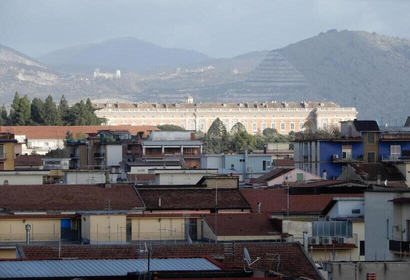 غرفة قياسية رباعية, Caserta Royale Apartment