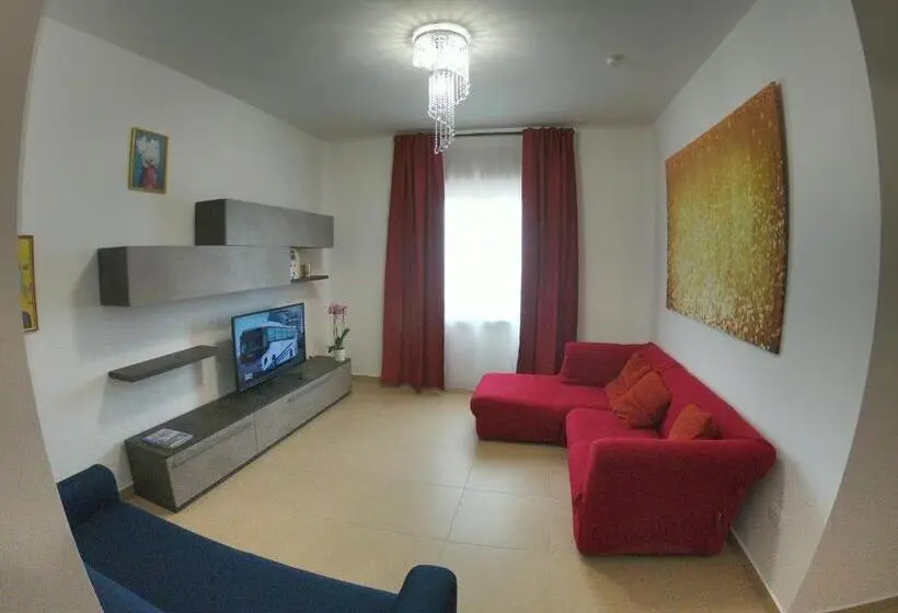 スタンダード４人部屋, Caserta Royale Apartment