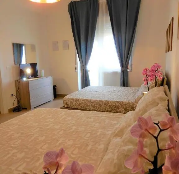 スタンダード４人部屋, Caserta Royale Apartment
