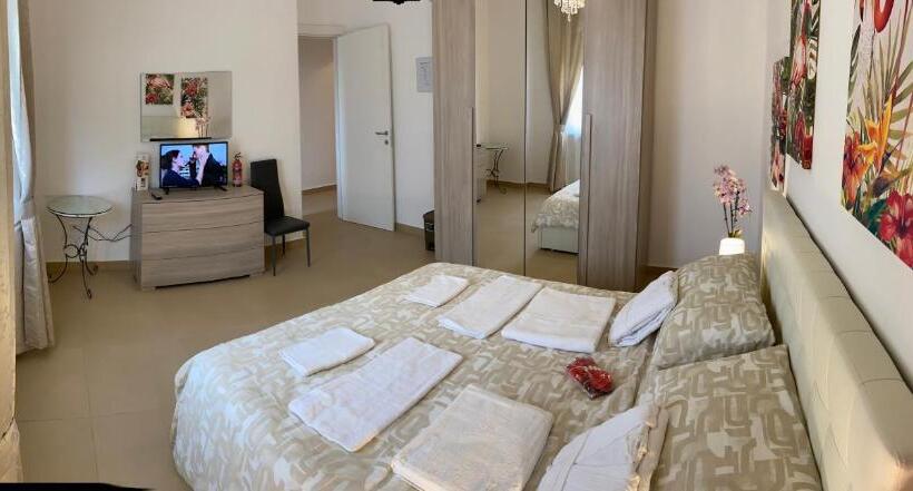 Номер Стандарт, Caserta Royale Apartment