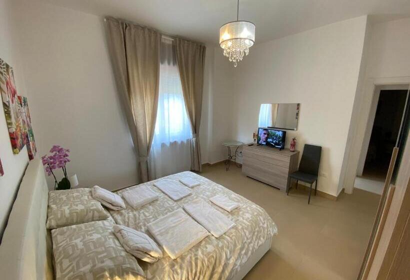 غرفة قياسية, Caserta Royale Apartment