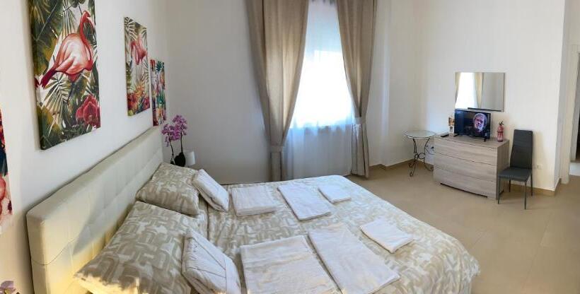 غرفة قياسية, Caserta Royale Apartment