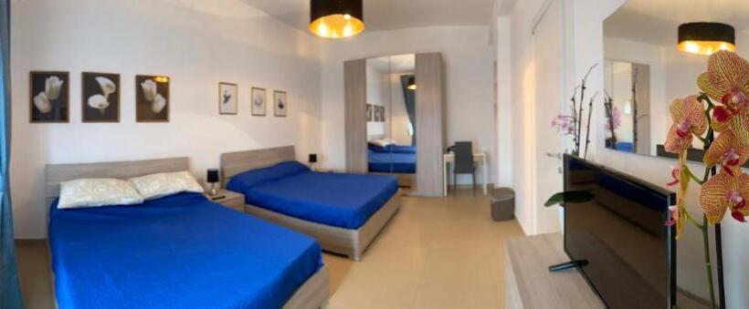 غرفة قياسية رباعية, Caserta Royale Apartment