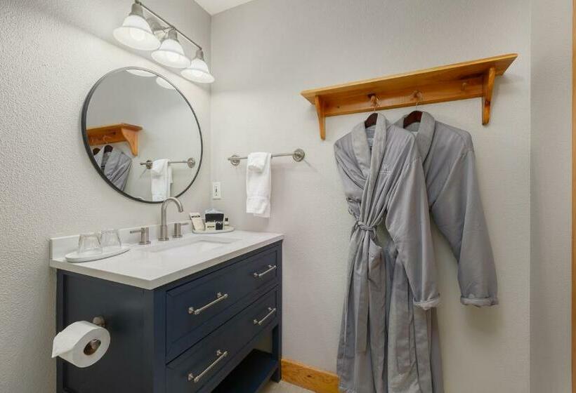 デラックススタジオ, Ocean House