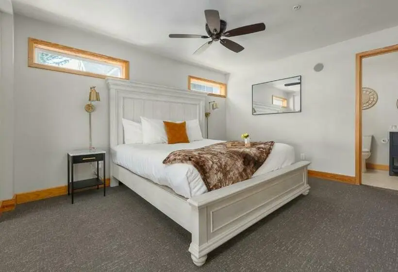 Deluxe-studio, Ocean House