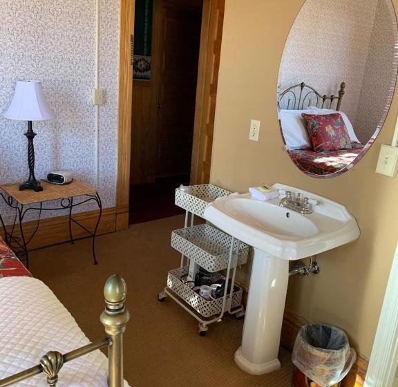 スタンダードルーム, St Nicholas